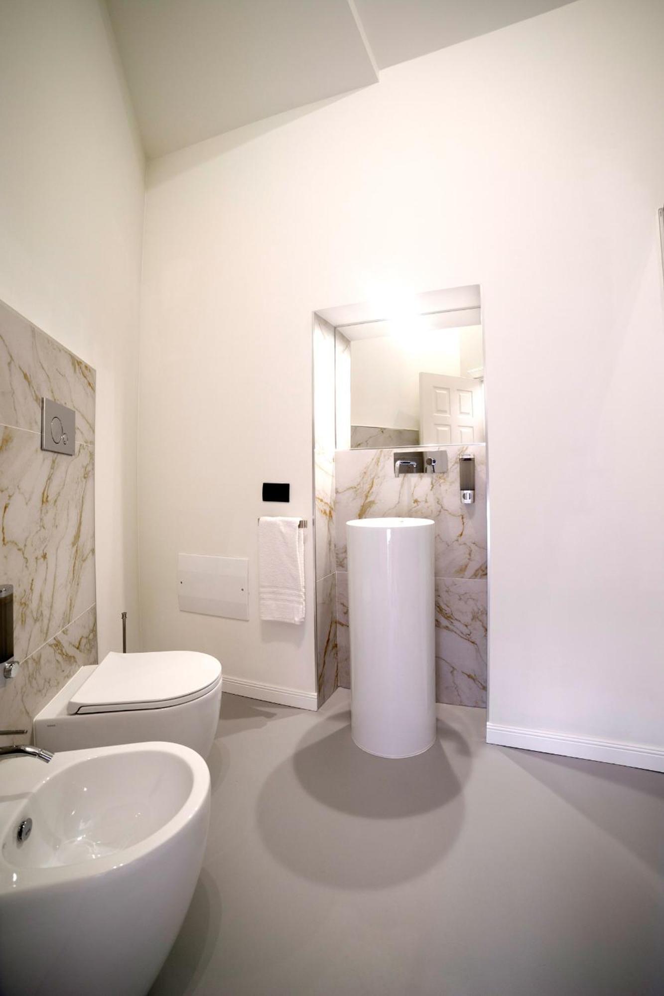 Corsovittorio87Suite Cagliari Bagian luar foto